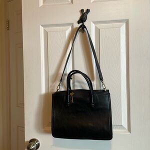 Excellent used condition Fossil leather purse